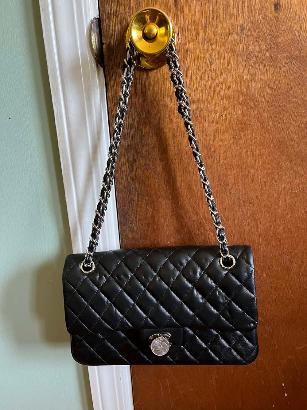 Source Unknown Black Quilted Shoulder Bag with Silver Chain